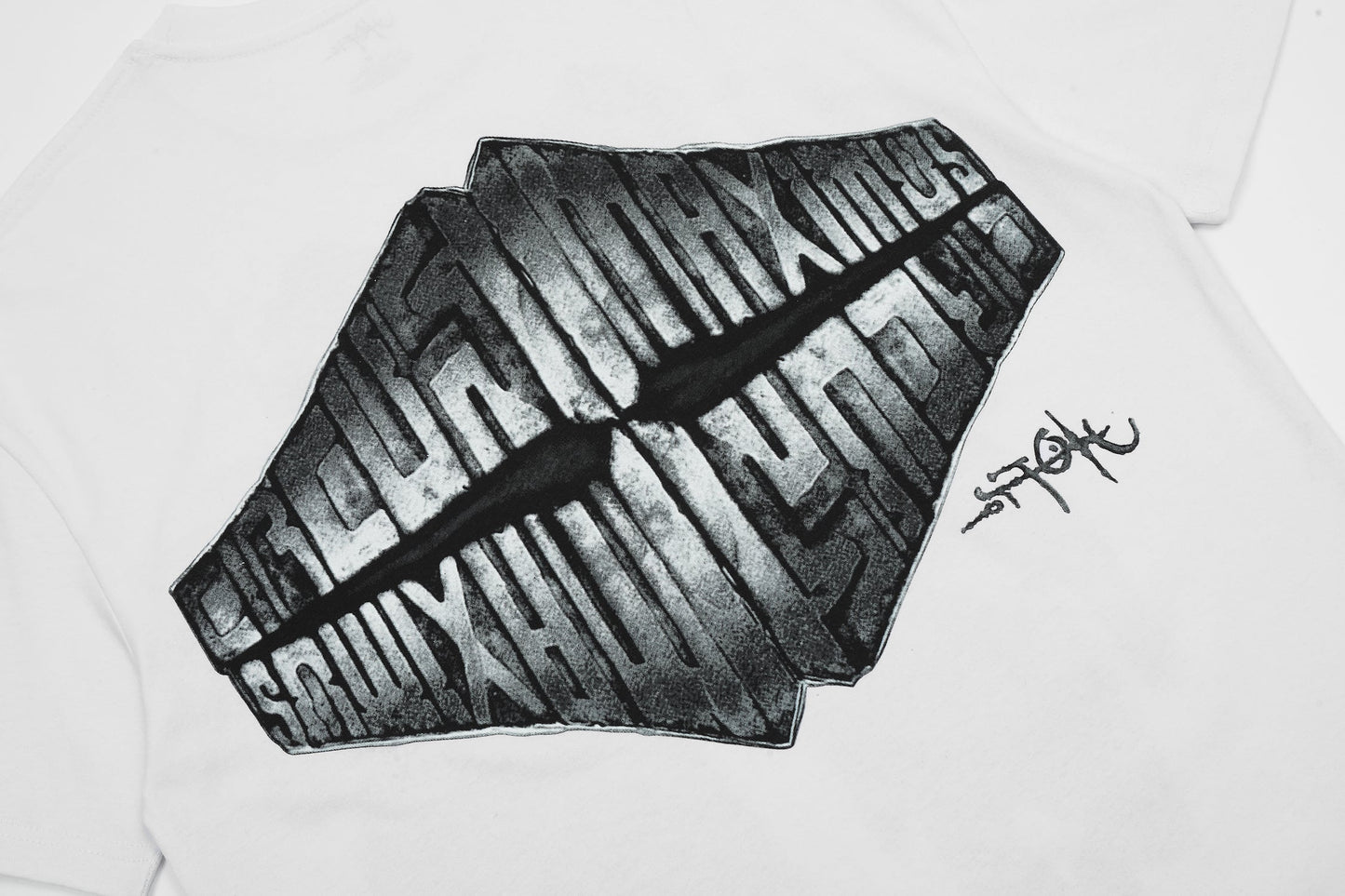 Statue T-Shirt