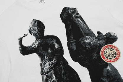 Statue T-Shirt